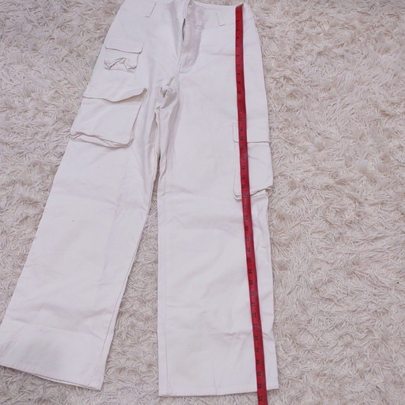 Aritzia Cream Pants - Picture 2 of 9
